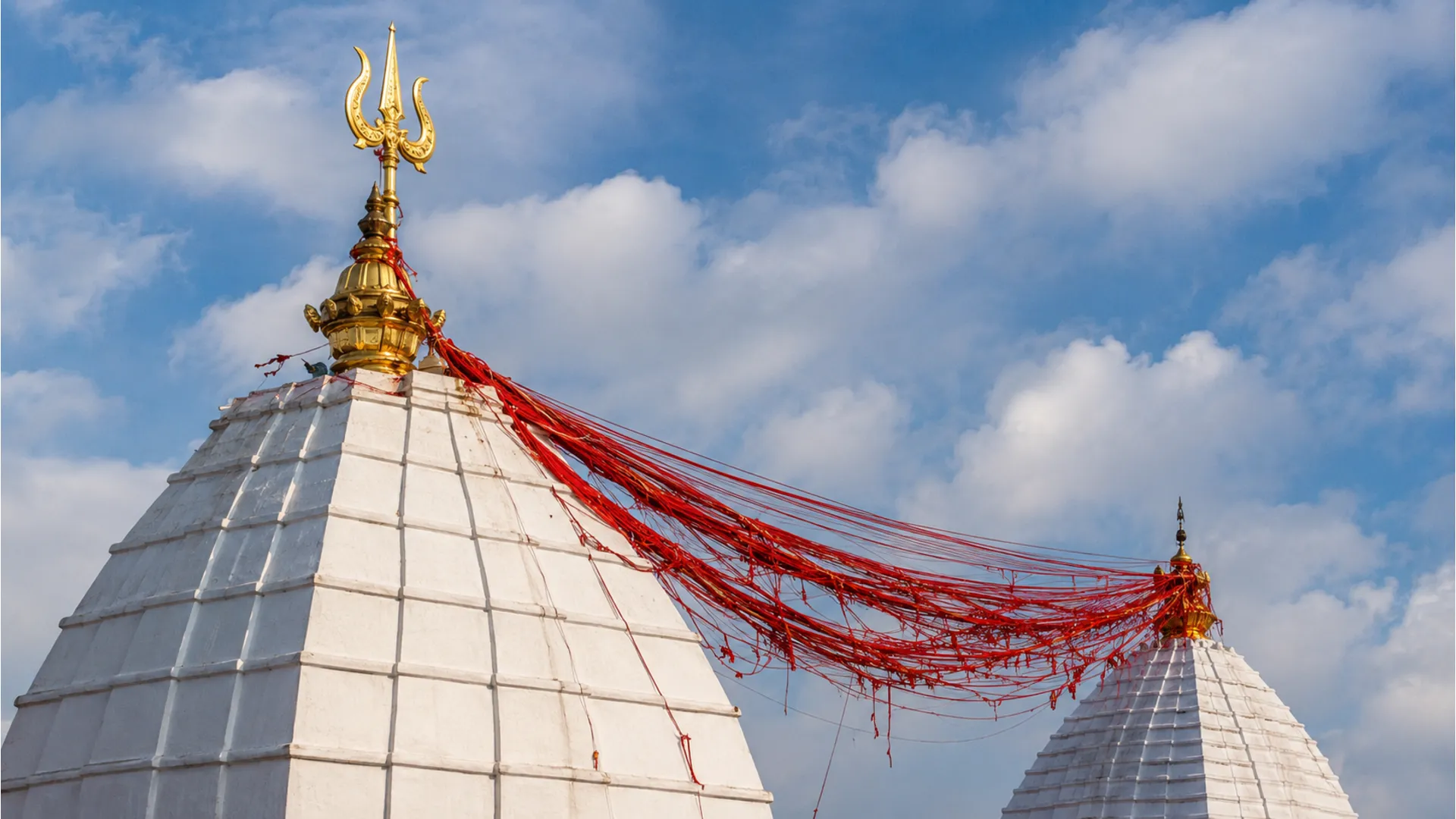 Red sacred threads connecting the main temple dome with Parvati temple in Deoghar.