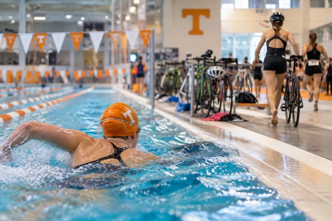TriDeltathon indoor pool swim transition